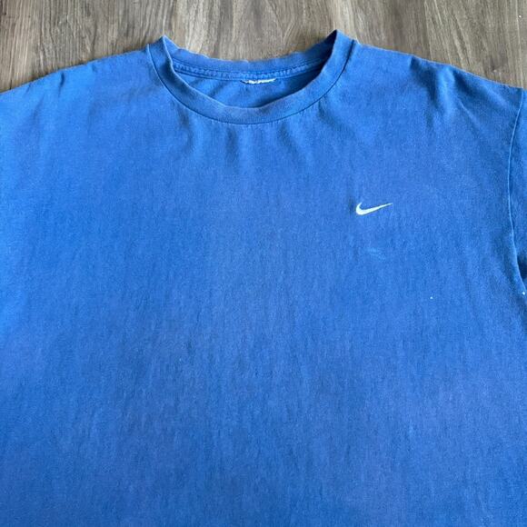 Vintage Nike Mini Swoosh T-Shirt Men's Size L Blue Faded Short Sleeve Distressed - Picture 1 of 4